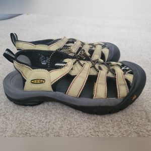 Keen Newport Men Size 8 Hiking Outdoor Walking Sandal Green Washable SM 0308